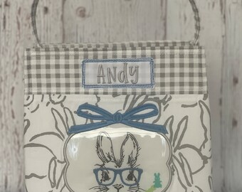 Personalize Easter Basket / Embroidered Personalized Easter Basket / Customized Easter Basket /Gift Basket / Holiday Basket / Easter Bucket