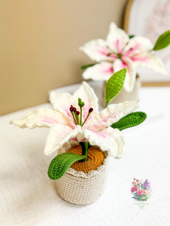 Handmade Crochet White Lily in Pot – Mini Crochet Flower in Pot