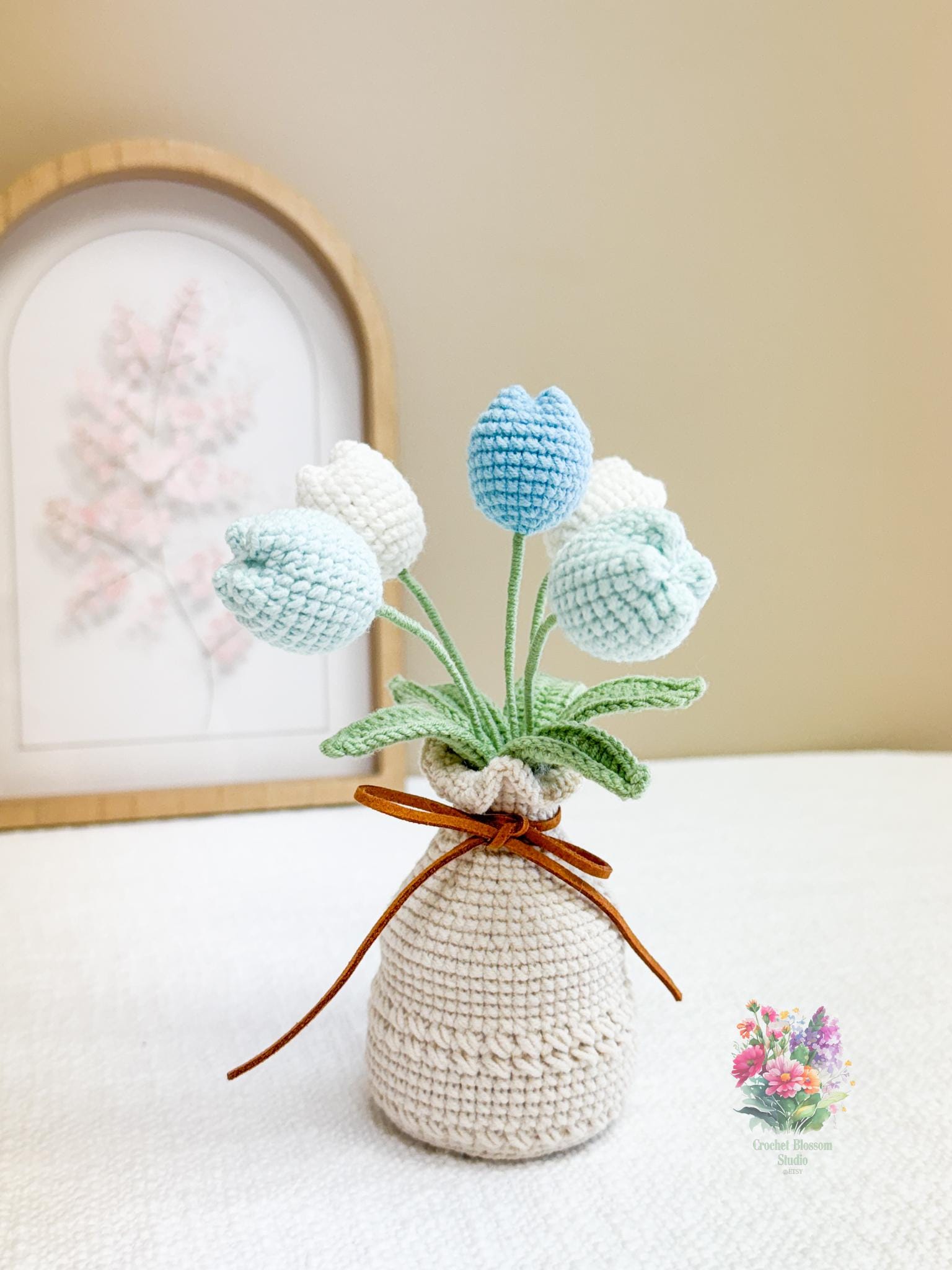手作りかぎ針編みのチューリップの鉢植え – ミニかぎ針編みの花 – 永遠