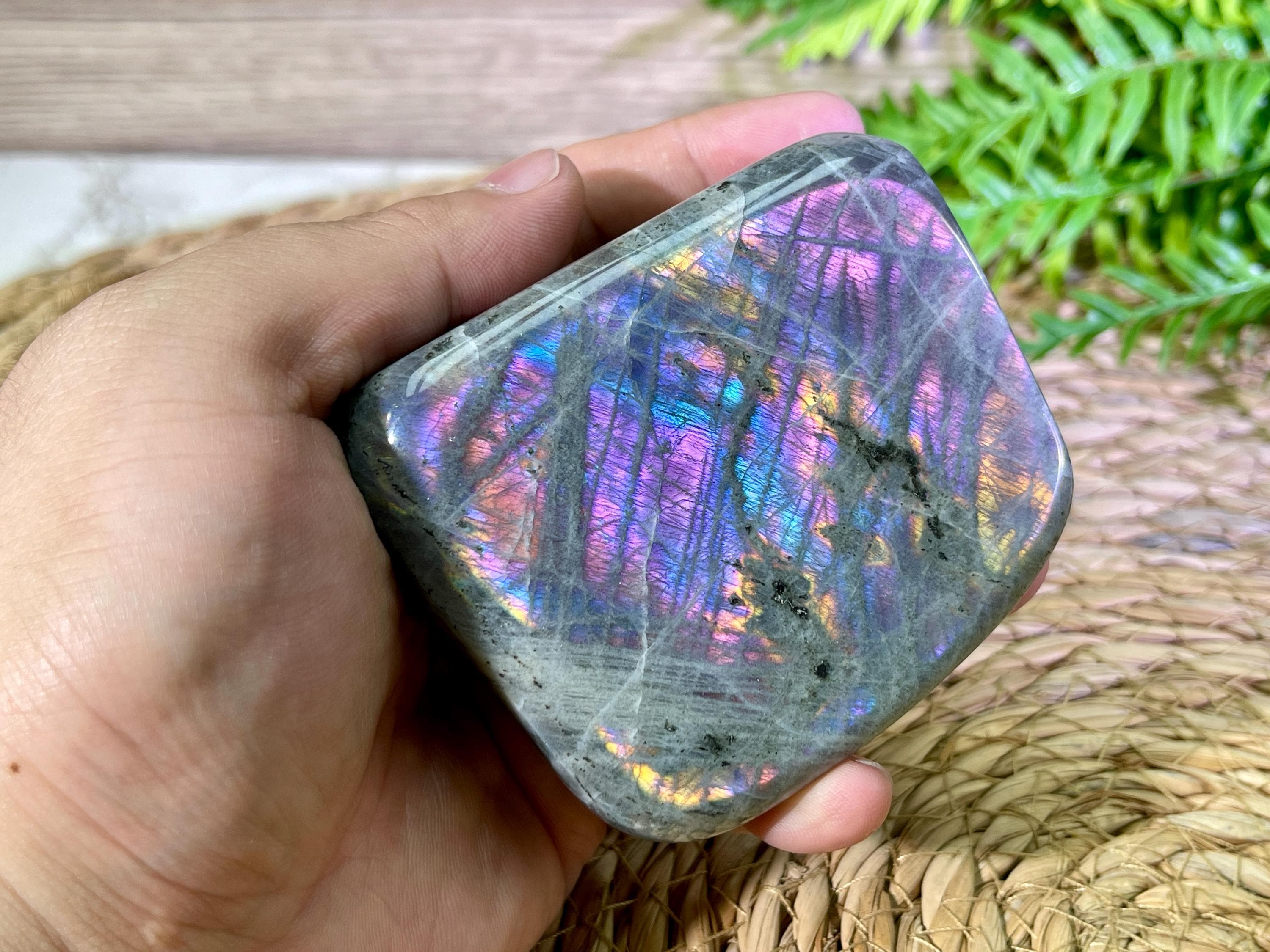 Flashy Labradorite Freeform, Crystal Freeform, Crystal Gift, Gemstone Carving.