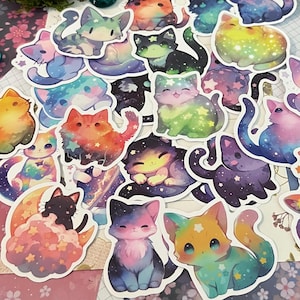 Lot aléatoire d'autocollants chat étoilé pastel - Vinyle brillant imperméable de 46 mm, autocollants universels pour intérieur et extérieur