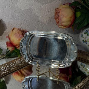 Vintage WMF Cromargan kleine rechthoekige serveerschaal, sierlijke roestvrijstalen make-upschaal, zilverkleurige tafeldecoratie
