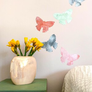 How to Arrange Butterfly Stickers on Wall: Stunning Decor Ideas