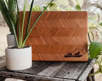 Tabla de cortar de cerezo personalizada – Hecha a mano en Kentucky / Diseño en espiga / Apta para alimentos