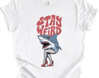 Camiseta gráfica Stay Weird: camiseta retro novedosa, top con cita humorística