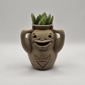 Goron Vase Planter – 3D Printed-Zelda-Inspired Pot for Succulents