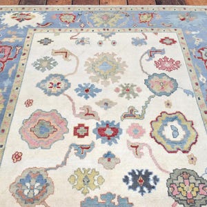 Handmade Floral Oushak Rug: Navy Blue Turkish Vintage Wool Carpet