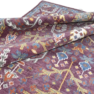 Hand-Knotted Oushak Wool Rug: Vintage Turkish Style, Floral Design