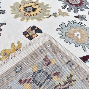 Handmade Wool Oushak Rug: Pastel Turkish Area Rug