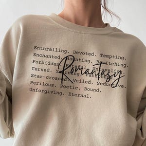 Bluza Romantasy Fantasy Romance Książkowy sweter Przytulny BookTok Merch Dark Academia Estetyczny Prezent dla zakochanych z nieszczęśliwą gwiazdą
