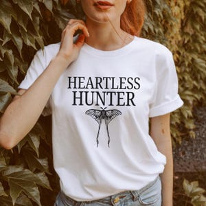 Heartless Hunter Shirt The Crimson Moth Book Shirt Fantasy Reader Tee Bookish Villain Aesthetic T-Shirt for YA and Romantasy Fans