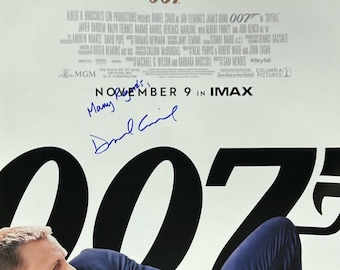 ハビエル・バルデムのサイン入りジェームズ・ボンド 007 スカイ