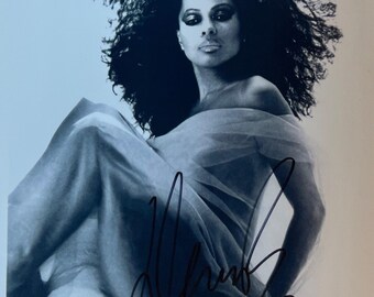 Autograph COA Signed Diane Ross Photo