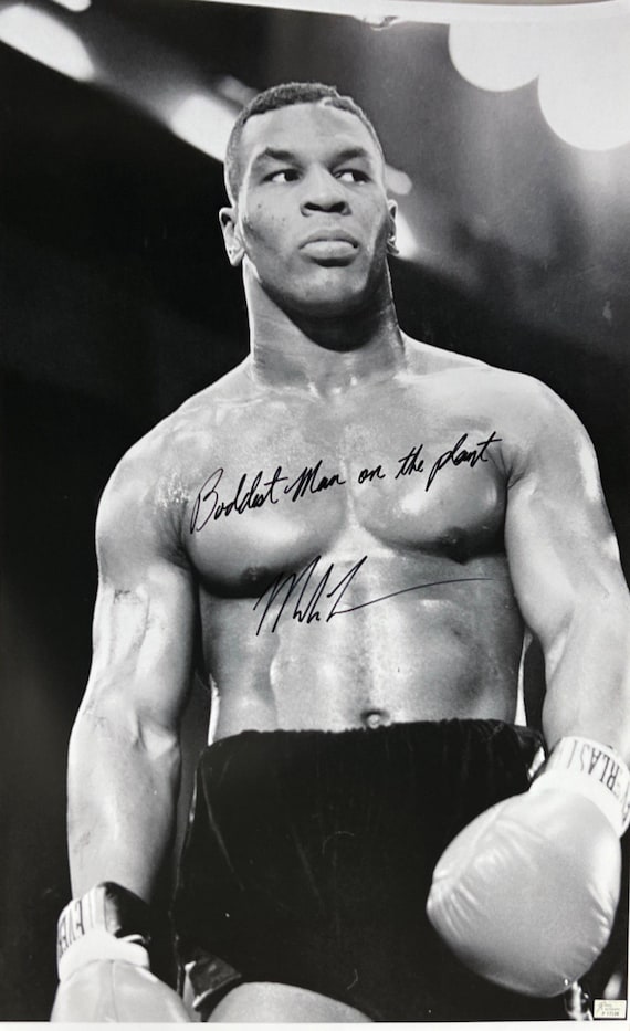 マイク・タイソン サイン入り写真 8x10インチ マイク・タイソン サイン入り写真 8x10インチ