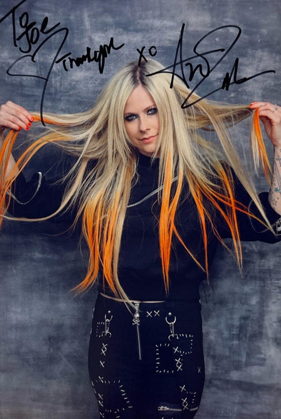 Autograph COA Signed Avril Lavigne Photo - Etsy