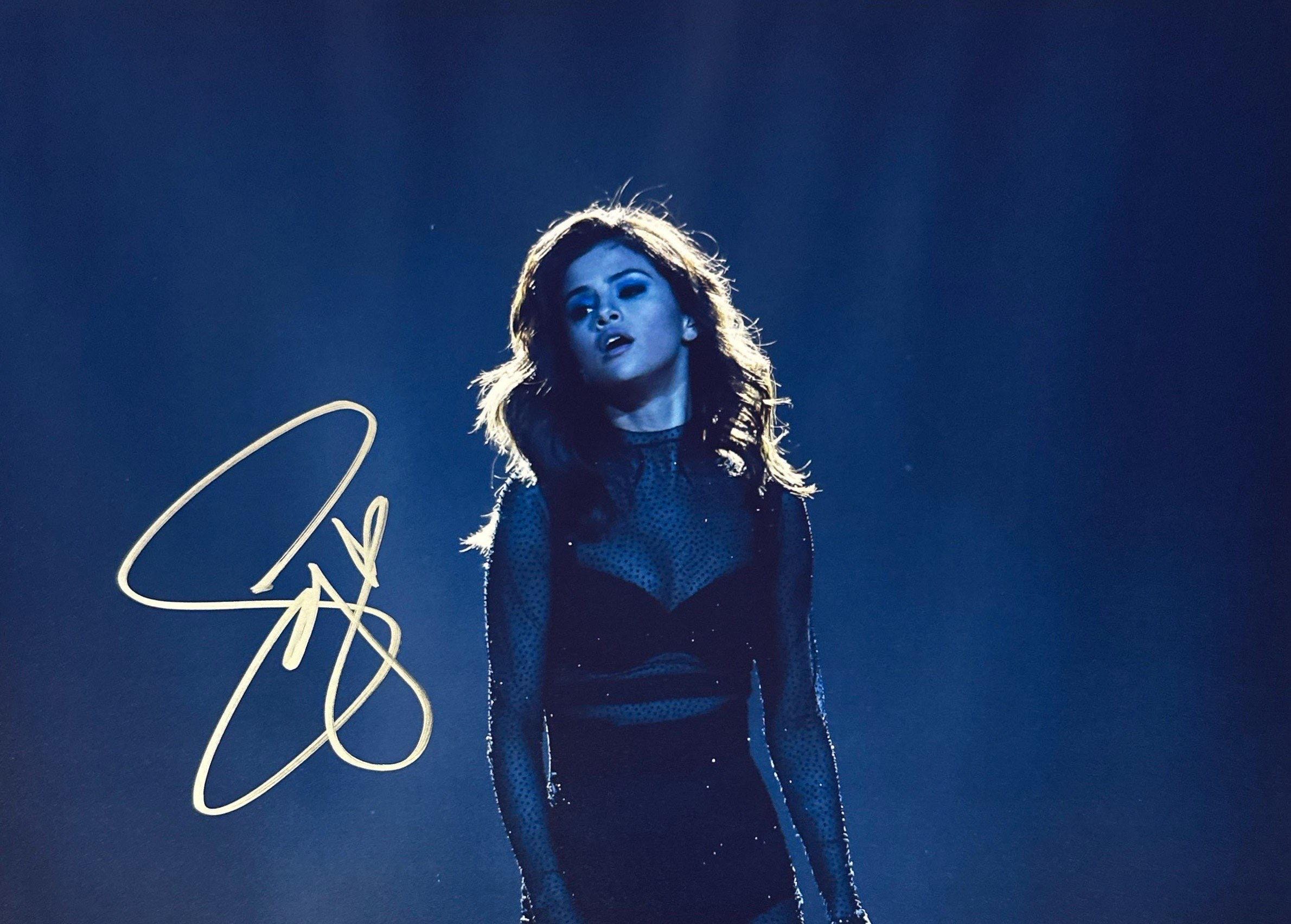 Selena gomez autograph - Etsy 日本