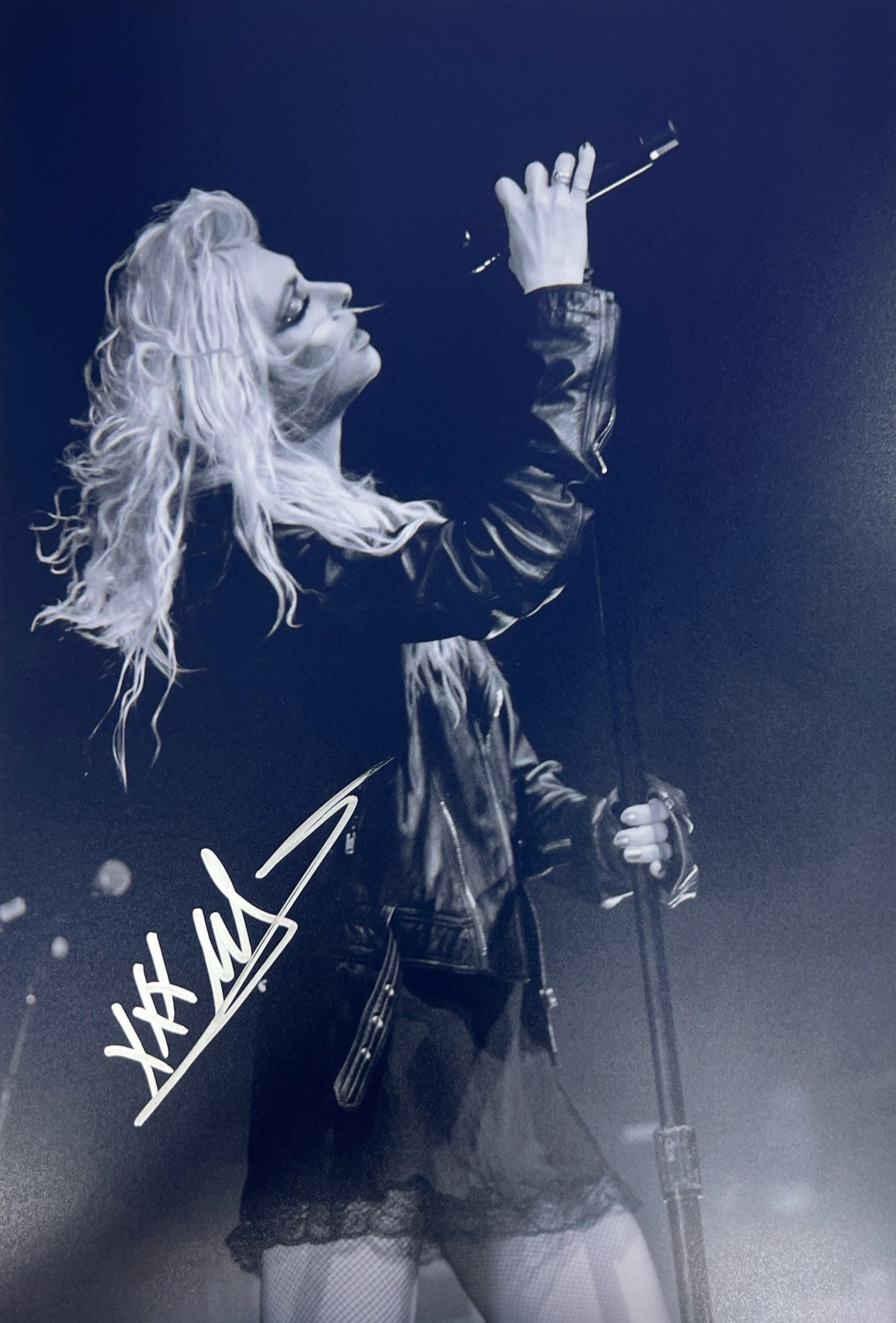 Taylor Momsen Signed - Etsy