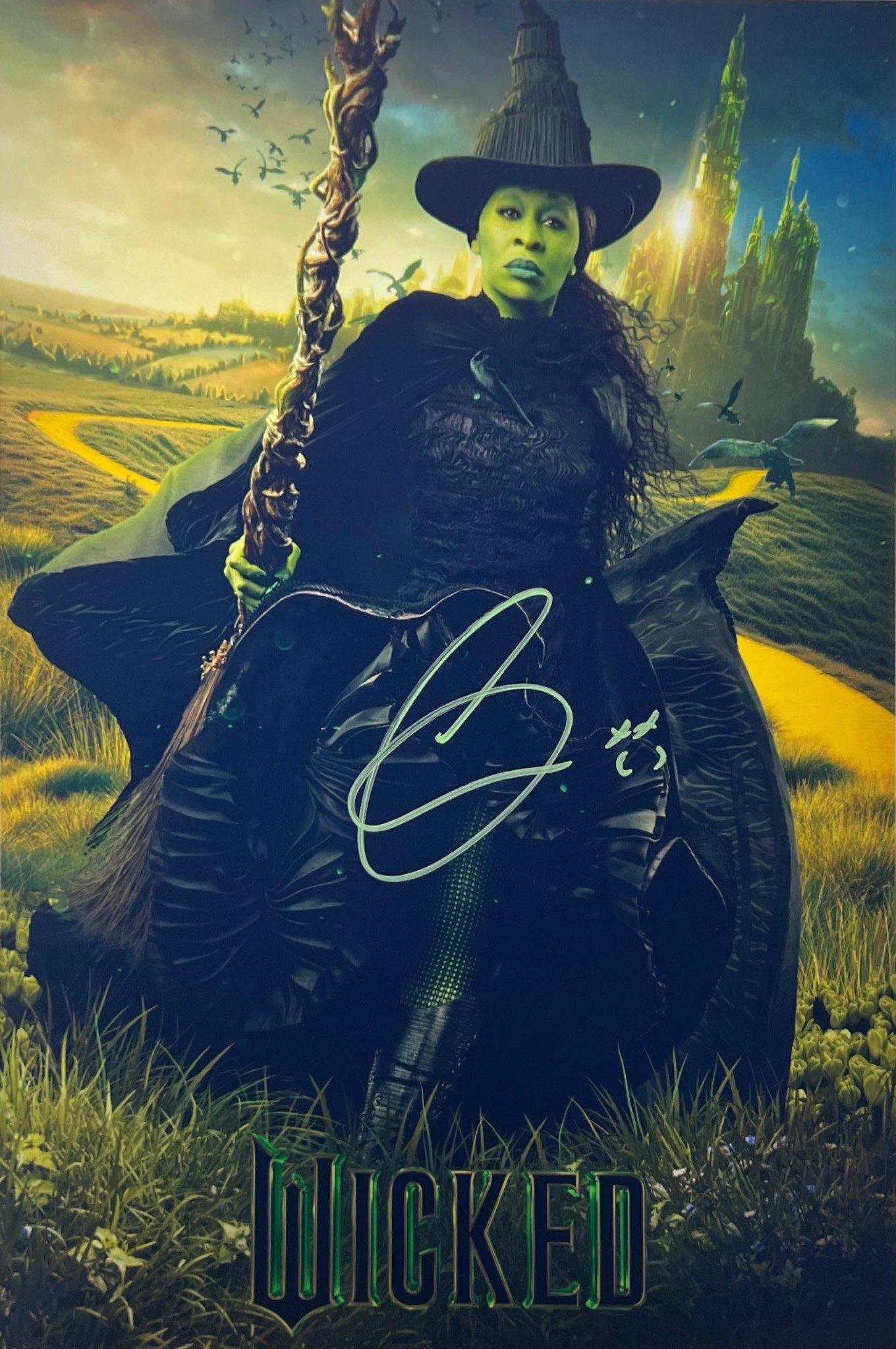 直筆サイン入りウィキッドフォト シンシア・エリヴォ COA - Etsy 日本