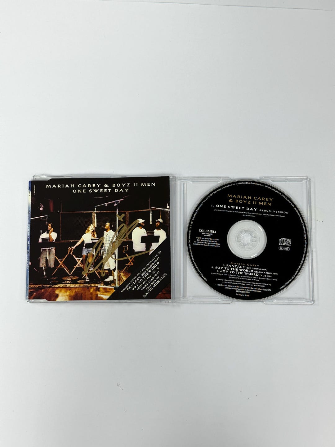 直筆サイン ハート入り マライアキャリー CD「Here For It All