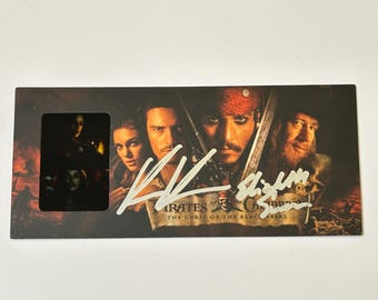 キーラ・ナイトレイのサイン入り8x10パイレーツ・オブ・カリビアン