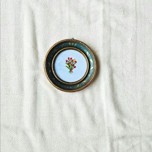 Dipinto di bouquet di tulipani – Cornice rotonda italiana vintage – Opera d'arte di famiglia – Arte floreale originale dipinta a mano – Decorazione murale romantica – tulipani