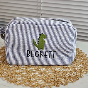 Monogram seersucker bag, seersucker everything bag, make-up bag, toiletry bag, snack bag, birthday gift, Personalized seersucker travel bag