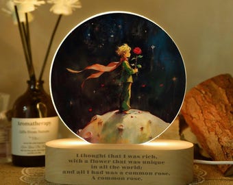 Das kleine Prinz Nachtlicht, literarisch inspirierte Schreibtischdekoration, Kinderzimmerlicht, romantisches Rosengeschichtenlicht, Geburtstagsgeschenk für Buchliebhaber
