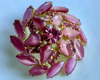 Vintage roze geslepen stenen strass prachtige pin broche landgoed sieraden.
