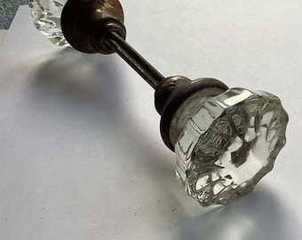 Boutons de porte doubles vintage en verre de cristal taillé finement détaillés, quincaillerie antique
