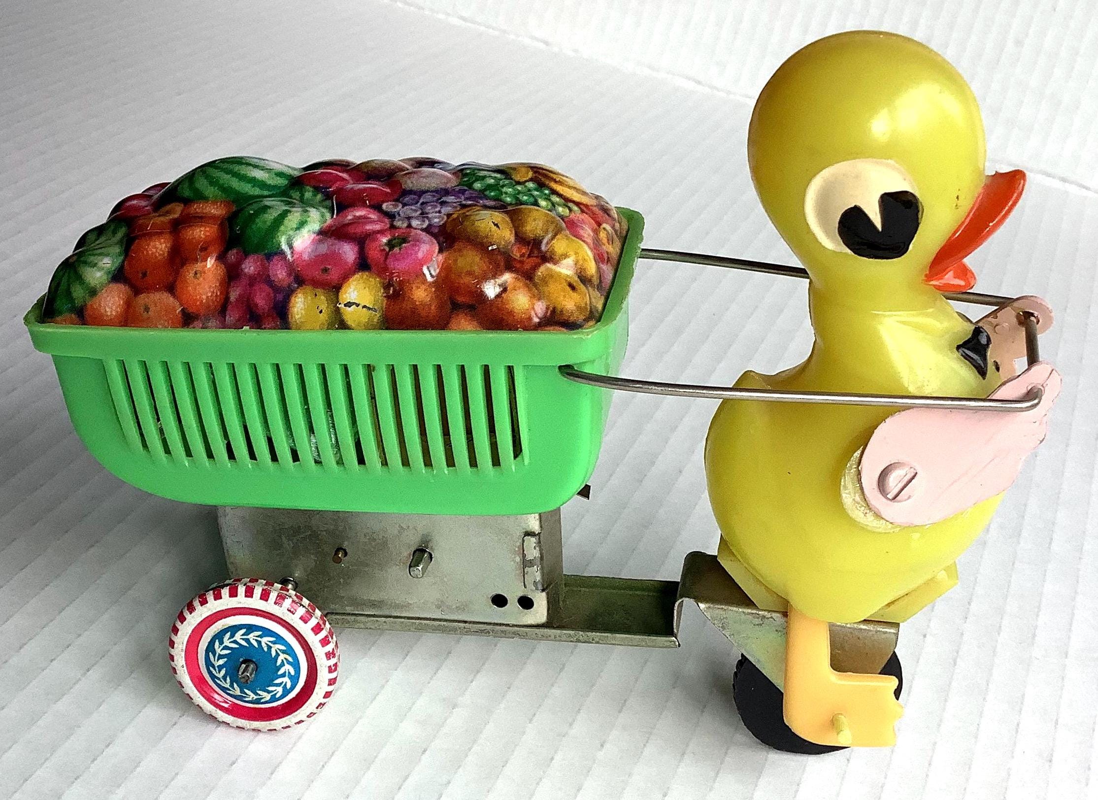 La magie des jouets en tôle à remontoir : une aventure ludique