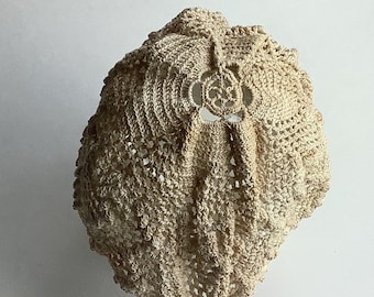 vintage dentelle exquise tricot crochet bébé ou chapeau de poupée époque victorienne antique