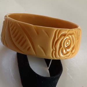 Vintage cuff bracelet mid century carved estate jewelry butterscotch Bakelite?