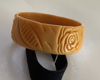 Vintage cuff bracelet mid century carved estate jewelry butterscotch Bakelite?