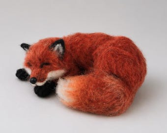 Needle Felted Red Fox | Realistic animal | Handmade Forest Fox | Soft Sculpture | Nature Craftmanship | Collectible