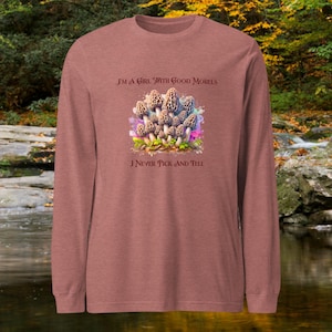 Women&#39;s Cute Morel Mushroom Hunter T-Shirt