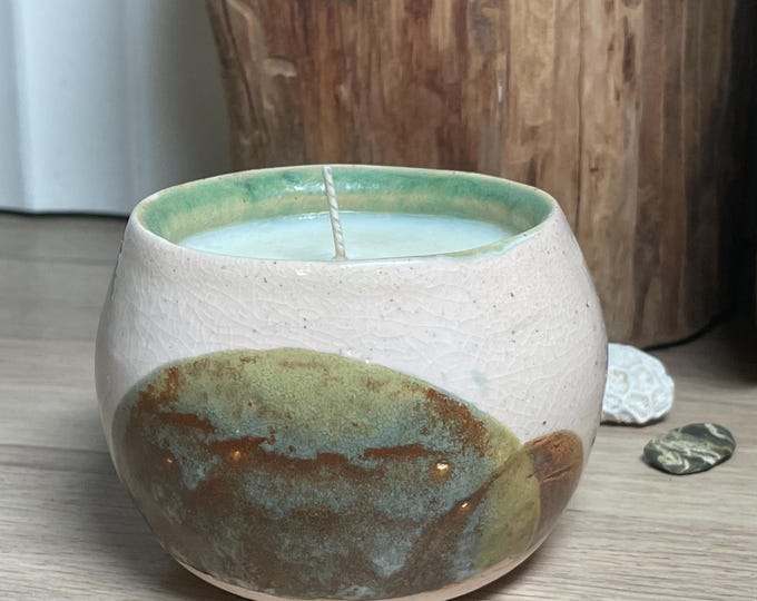 Artisan ceramic round candle - Arches (Ambered Sandalwood)
