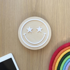 Smiley Star Face Wall Art, Happy Face Emoji, Skater & Surfer-Inspired playful Home Decor for Kids and Teens, plywood and Acrylic Wall Decor