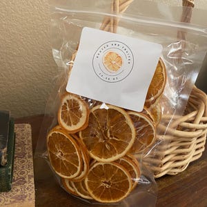 Dehydrated orange slices