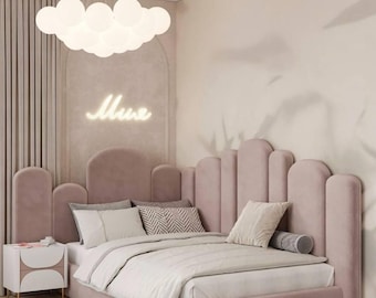 Paneles de pared tapizados de lujo: cabecero acolchado suave hecho a medida para una decoración de dormitorio moderna.