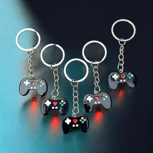 Gaming Controller Keychain for Him Her, Plastic Gamepad Accessory
