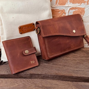 Cartera de mano de piel desgastada para hombre, bolso de pulsera personalizado y cartera, conjunto personalizado, regalo de 3.er aniversario para esposo, papá, cumpleaños o novio.