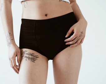Period underwear - Super absorbency - Organic cotton - Rita brief - Mid-waist full brief - XS-4XL