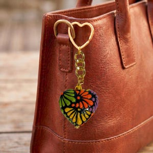 Hart portemonnee bedel gouden hardware, leuk keramisch handtasaccessoire, esthetische hartsleutelhanger voor sleutels, luxe handgeschilderde talavera-sieraden