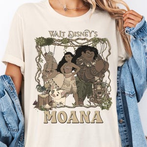 Disney Princess Moana Shirt, Disney Maui & Hei Hei Tshirt, WDW Princess Vacation Shirt, Disneyland Girls Trip Tees, Disneyworld Vacation Tee
