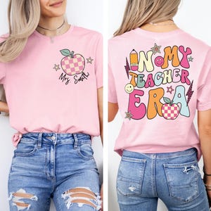 Maglietta personalizzata &quot;In My Teacher Era&quot;, maglietta &quot;Vita da insegnante&quot;, maglietta con il nome dell&#39;insegnante, felpa con il logo dell&#39;insegnante, felpa con cappuccio del team degli insegnanti, regalo per insegnanti