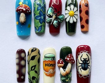 Butterfly Mushroom Nail Set, Nature Press On Nails, Boho Floral Honey Bee Forest Design, Whimsical Nail Art, Handmade Cottagecore Nails Gift
