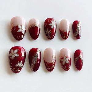 Red Oval Press On Nails, Spring Fake Acrylic Nails, Short Nails, French Tips Nails, Flower Nails, Trendy Nail, Punk Style Nail Art, Gifts