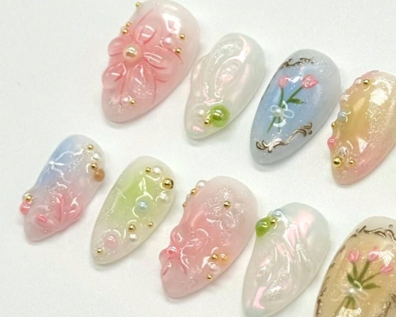 tulip nails, flowers nails, press on nails, fake nails, nails, short nails, blush nails, metal nails, y2k nails, floral nails, 3d gel nails, acrylic nails, false nails, almond nails