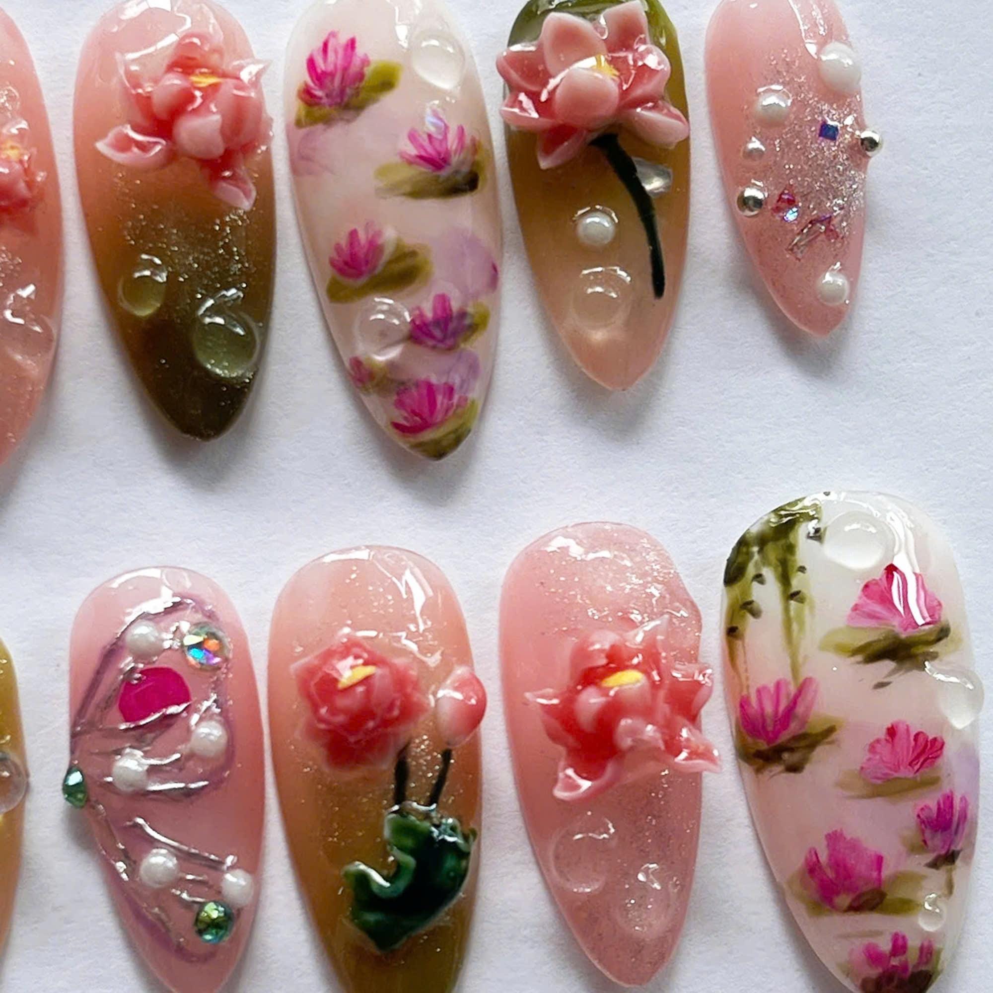 蓮の花のプレスオンネイル、ハンドメイド3Dフローラルジェルネイル