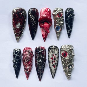 Halloween Horror Long Stiletto Fake Nails Set, Handmade 3D Spooky Press On Nails with Eyes, Blood, Gothic Creepy Art for Cosplay & Parties.